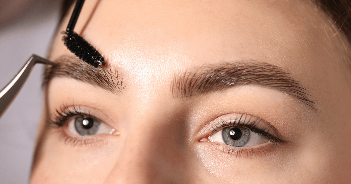 natural brushed-up brows