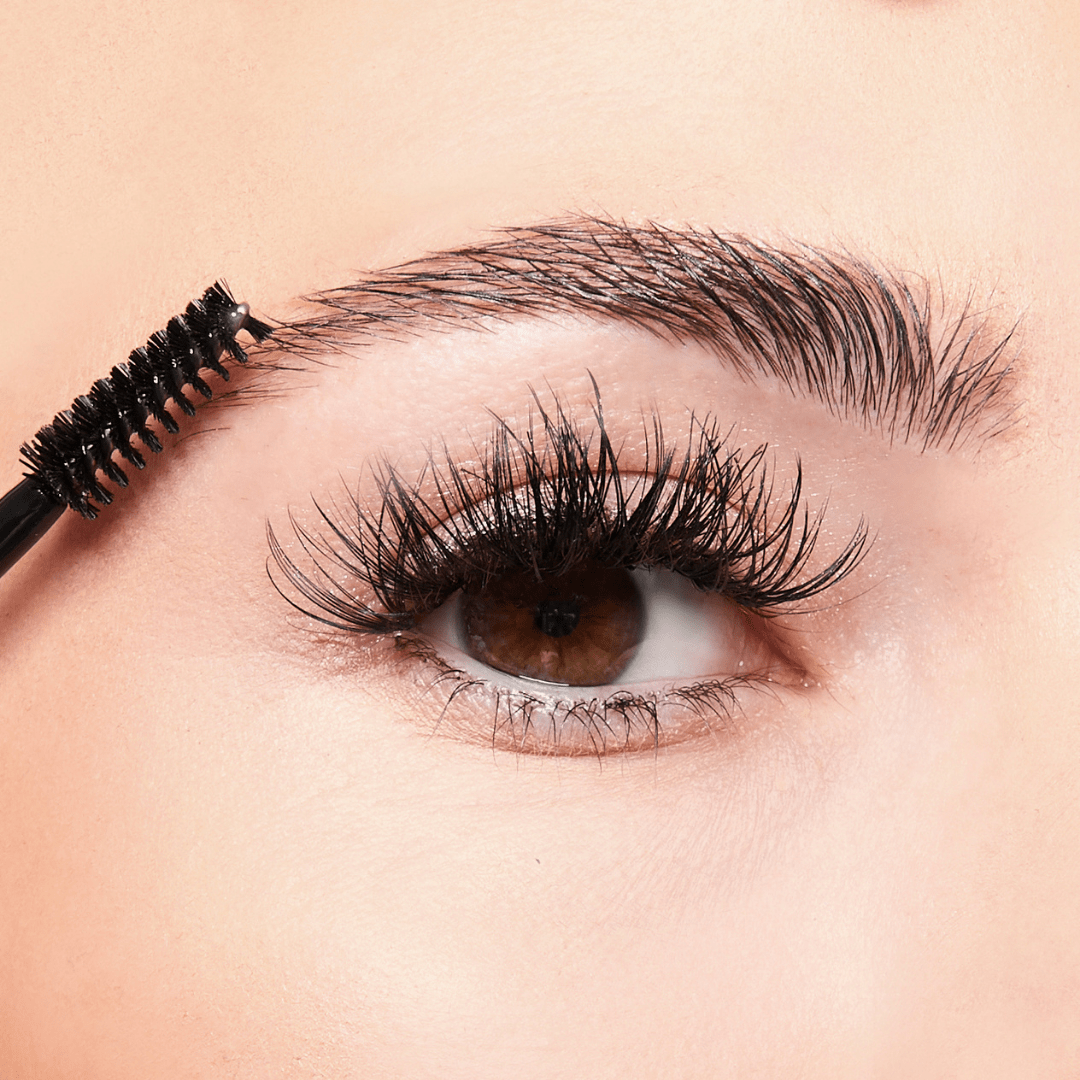 Laminate ME Brow Gel  with model