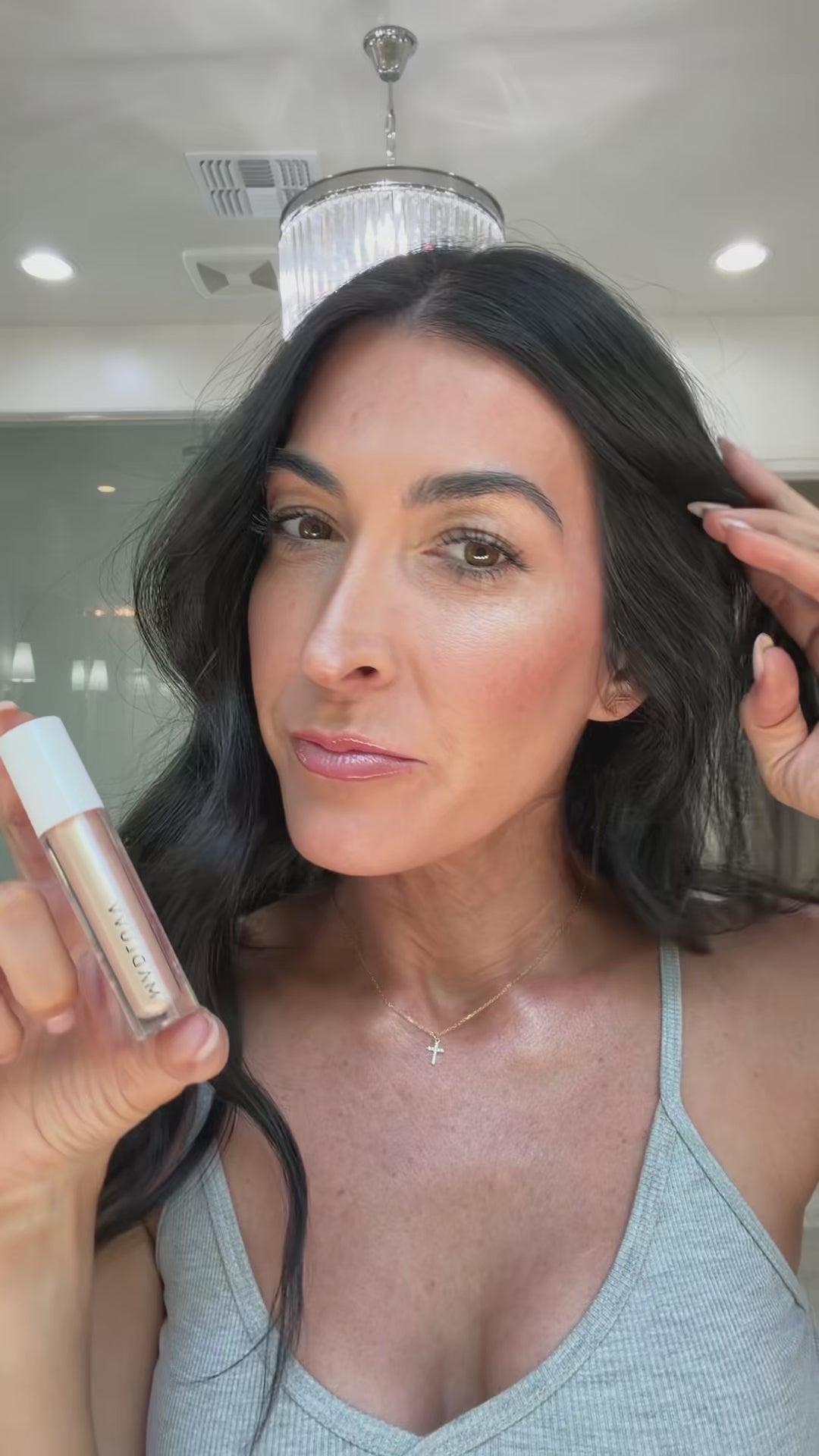 Load video: Define Me Liquid Brow &amp; Face Highlighter